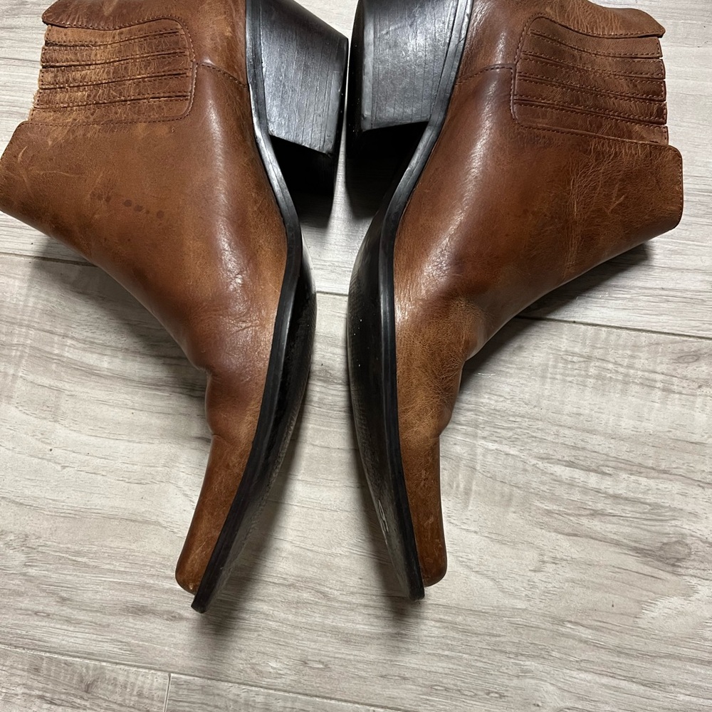 Matisse Brown Leather Pointed Toe Ankle Booties - Picture 3 of 7